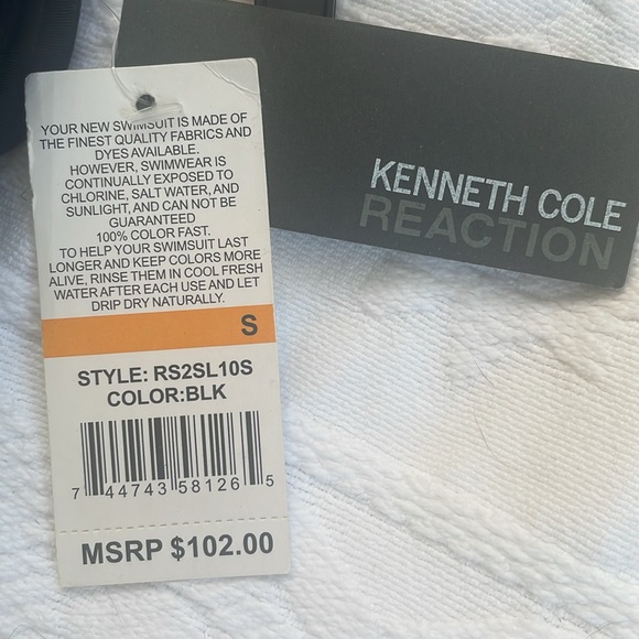 Kenneth Cole Reaction Black 1 pc. Bathing suit. Adjustable and extra strap Small - Picture 9 of 12